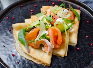 10 оригинальных начинок для блинов на Масленицу