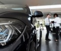 В России продажи новых автомобилей упали на 27%