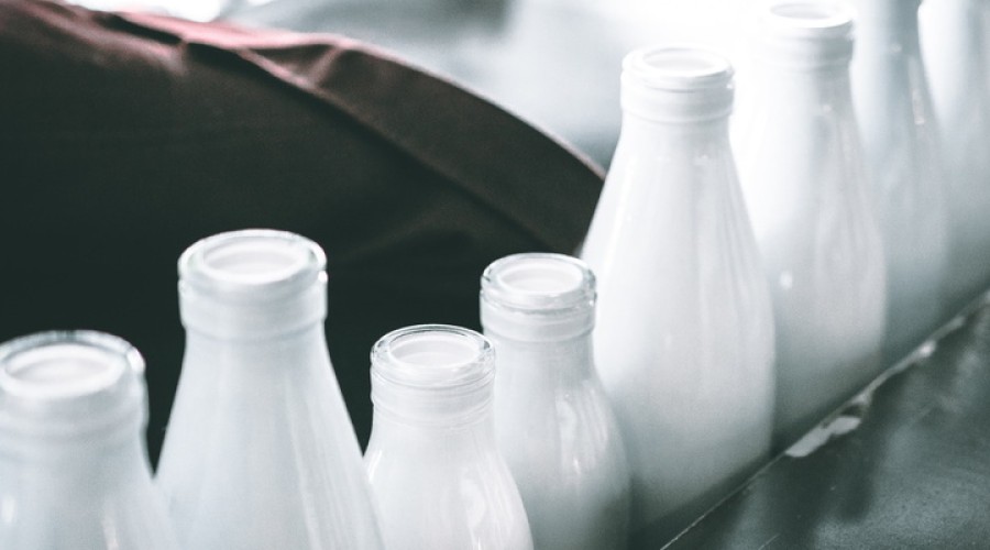 14 российских заводов попались на выпуске поддельной молочной продукции