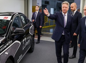 Путин посетил завод АВТОВАЗ и оценил автомобили Lada