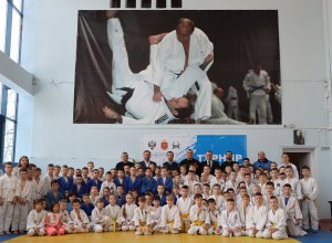 В Туле проходит турнир по дзюдо среди юношей и девушек