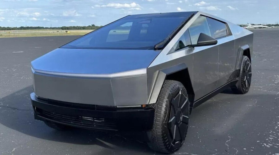 В России стартовали продажи электропикапа Tesla