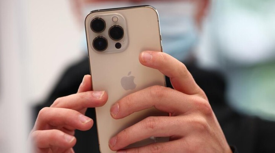 Apple исправит ошибку в «Диктовке», из-за которой слово «расист» распознаётся как «Трамп»