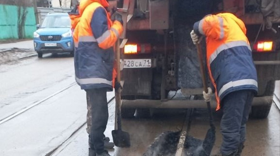 На улицах Тулы идёт ямочный ремонт