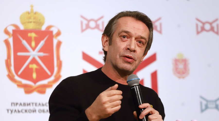 Туляк Владимир Машков получил премию общества «Знание»