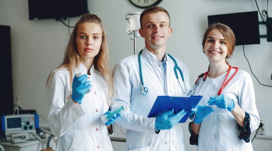 Выпускников медвузов обяжут проходить отработку или выплачивать штраф