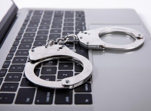 Новые законы в России для борьбы с кибермошенниками