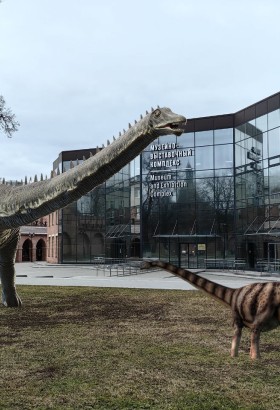 «Песковские динозавры и их окружение»